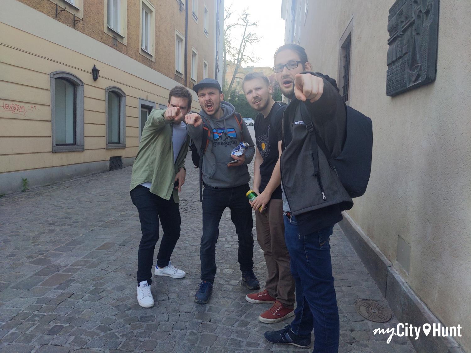 Scavenger hunt riddles The 15 best ideas